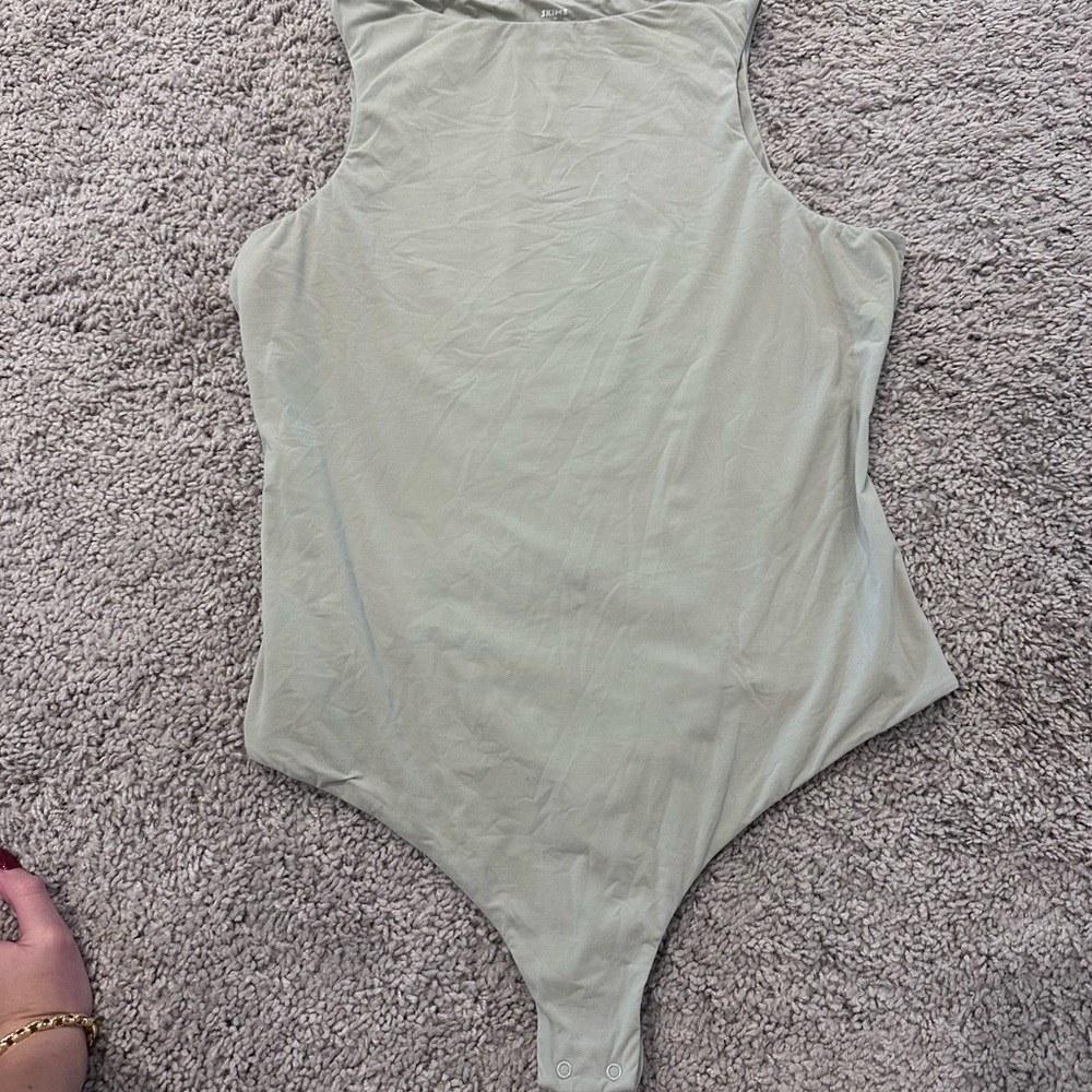 skims 3x bodysuit